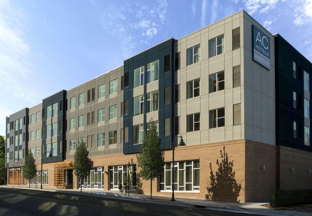 Ac Hotel By Marriott Chapel Hill Downtown Esterno foto