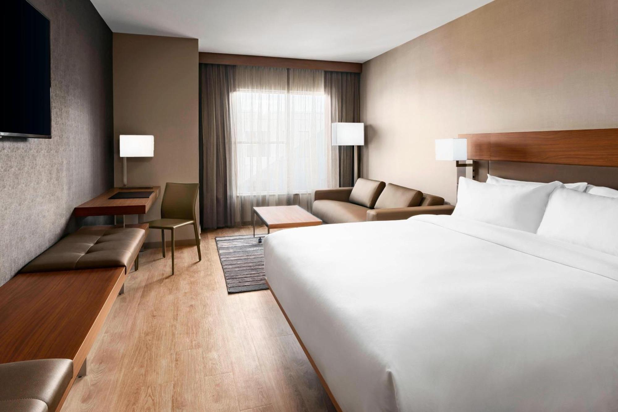 Ac Hotel By Marriott Chapel Hill Downtown Esterno foto