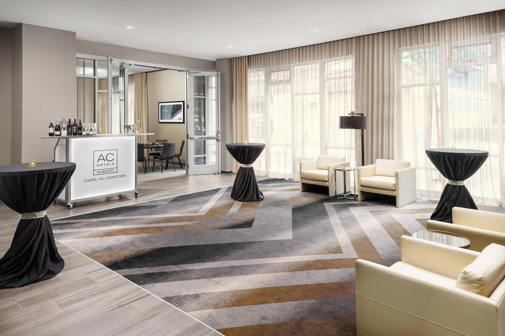 Ac Hotel By Marriott Chapel Hill Downtown Esterno foto