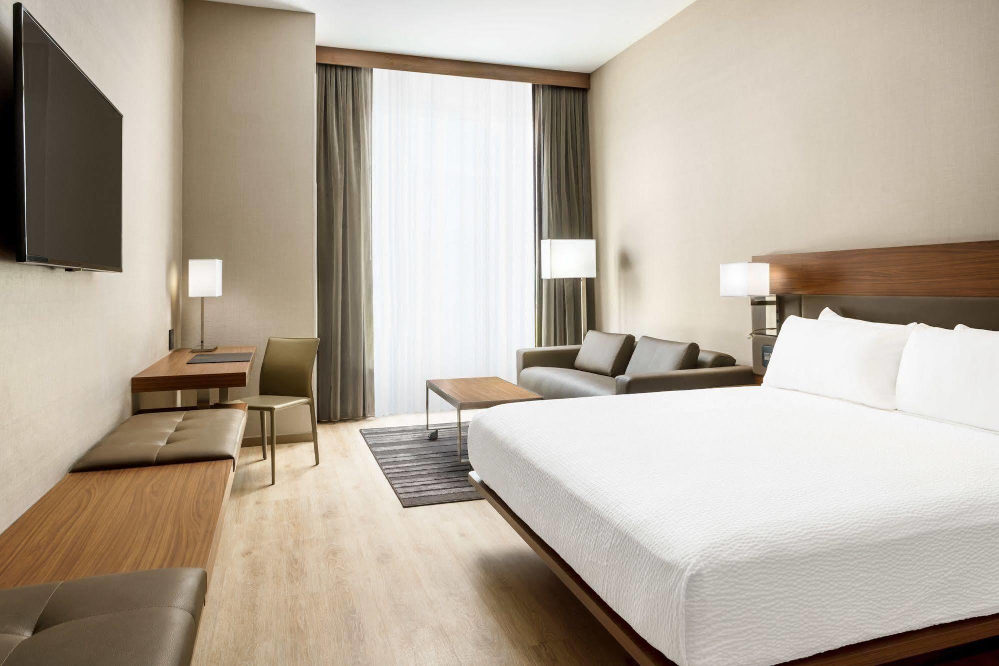 Ac Hotel By Marriott Chapel Hill Downtown Esterno foto