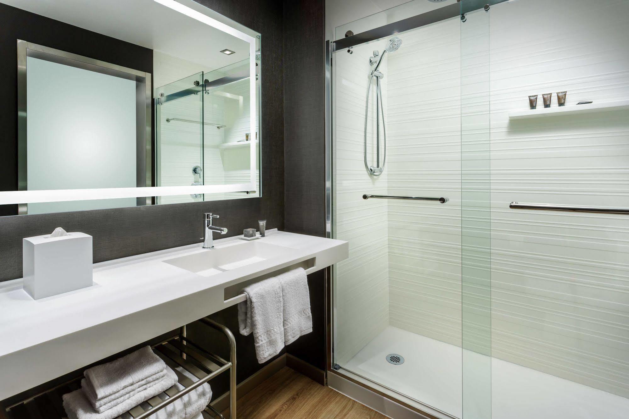 Ac Hotel By Marriott Chapel Hill Downtown Esterno foto