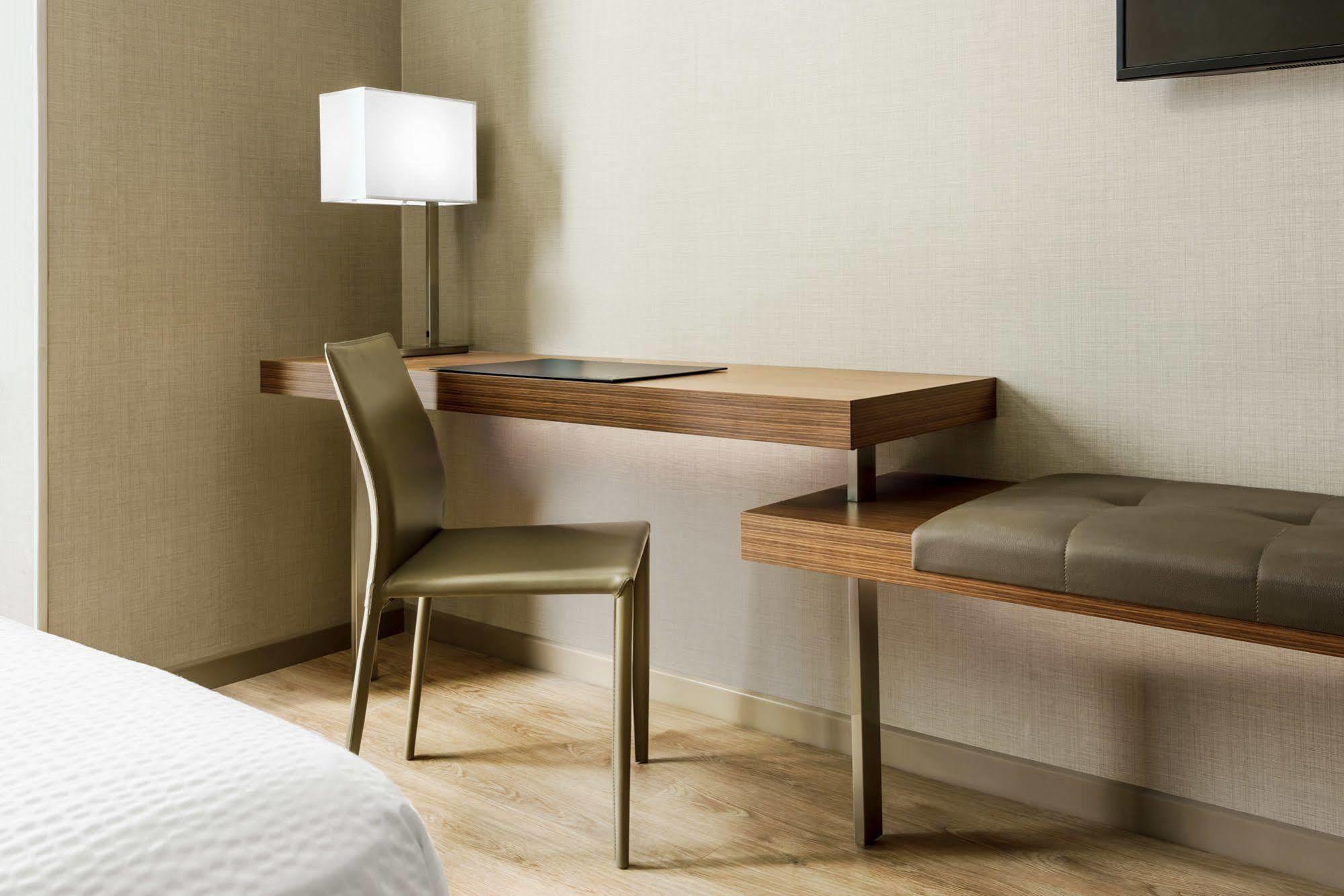 Ac Hotel By Marriott Chapel Hill Downtown Esterno foto